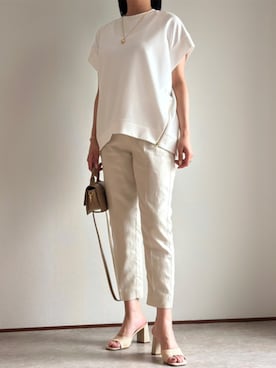 「Emma Taylor（エマテイラー）の再入荷！【着ごこちシリーズ】サイドZIPクルーネックプルオーバー（Tシャツ/カットソー、ベージュ系）」を使った、STYLEDOORさん（レディース・158cm）の春コーディネート