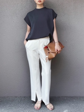 「Emma Taylor（エマテイラー）のドライタッチモックネックブラウス（シャツ/ブラウス、グレー系）」を使った、STYLEDOORさん（レディース・165cm）の夏コーディネート