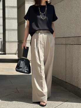 「Emma Taylor（エマテイラー）のバックジップジョーゼットTブラウス（シャツ/ブラウス、ブラック系）」を使った、STYLEDOORさん（レディース・165cm）の夏コーディネート