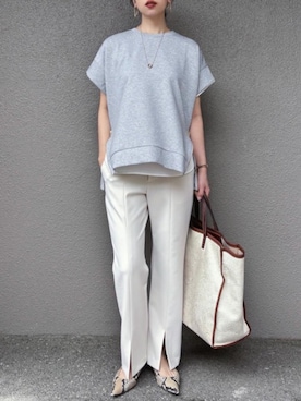 「Emma Taylor（エマテイラー）の【着ごこちシリーズ】ライトダンボールサイドZIPクルーネックプルオーバー（Tシャツ/カットソー、グレー系）」を使った、STYLEDOORさん（レディース・165cm）の夏コーディネート