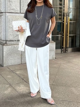 「Emma Taylor（エマテイラー）の【リバイバル】ライトダンボールフロント2WAYプルオーバー（Tシャツ/カットソー、グレー系）」を使った、STYLEDOORさん（レディース・165cm）の夏コーディネート
