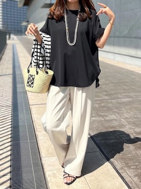 「Emma Taylor（エマテイラー）のバックジップジョーゼットTブラウス（シャツ/ブラウス、ブラック系）」を使った、STYLEDOORさん（レディース・165cm）の夏コーディネート