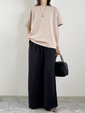 「Emma Taylor（エマテイラー）のライトダンボールコクーンフォルムプルオーバー（Tシャツ/カットソー、ベージュ系）」を使った、STYLEDOORさん（レディース・158cm）の春コーディネート