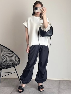「Emma Taylor（エマテイラー）の【着ごこちシリーズ】ライトダンボールサイドZIPクルーネックプルオーバー（Tシャツ/カットソー、ホワイト系）」を使った、STYLEDOORさん（レディース・165cm）の夏コーディネート