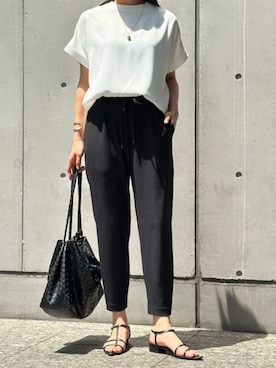「Emma Taylor（エマテイラー）のストレッチジョガーパンツ（その他パンツ、ブラック系）」を使った、STYLEDOORさん（レディース・165cm）の夏コーディネート