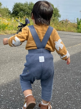 「apres les cours（アプレレクール）のアイテム（サンダル）」を使った、tarosさん（キッズ・70cm）の秋コーディネート