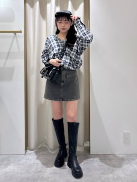 「アイテム（デニムスカート、グレー系）」を使った、ちなさん（レディース・159cm）の秋コーディネート