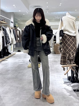 「アイテム（ムートンコート）」を使った、ちなさん（レディース・159cm）の秋コーディネート