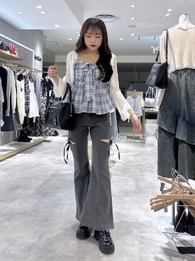 「Heather（ヘザー）の合成皮革ボストンBAG　607269（ボストンバッグ、ブラック系）」を使った、ちなさん（レディース・159cm）の春コーディネート