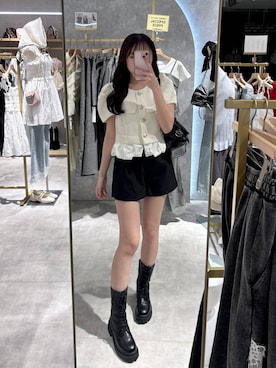 「Heather（ヘザー）のベルト付きハイウエストタイトショートパンツ　644831（その他パンツ、ブラック系）」を使った、ちなさん（レディース・159cm）の春コーディネート