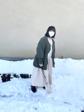 「巾着バッグ」｜「アイテム（ミリタリージャケット）」を使った、ま ろ んさん（レディース・157cm）の冬コーディネート