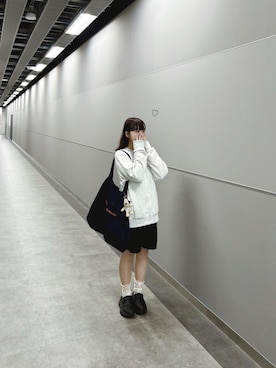 「THE NORTH FACE（ザノースフェイス）のTHE NORTH FACE / グラフィック スウェット（スウェット、グレー系）」を使った、ま ろ んさん（レディース・156cm）の春コーディネート