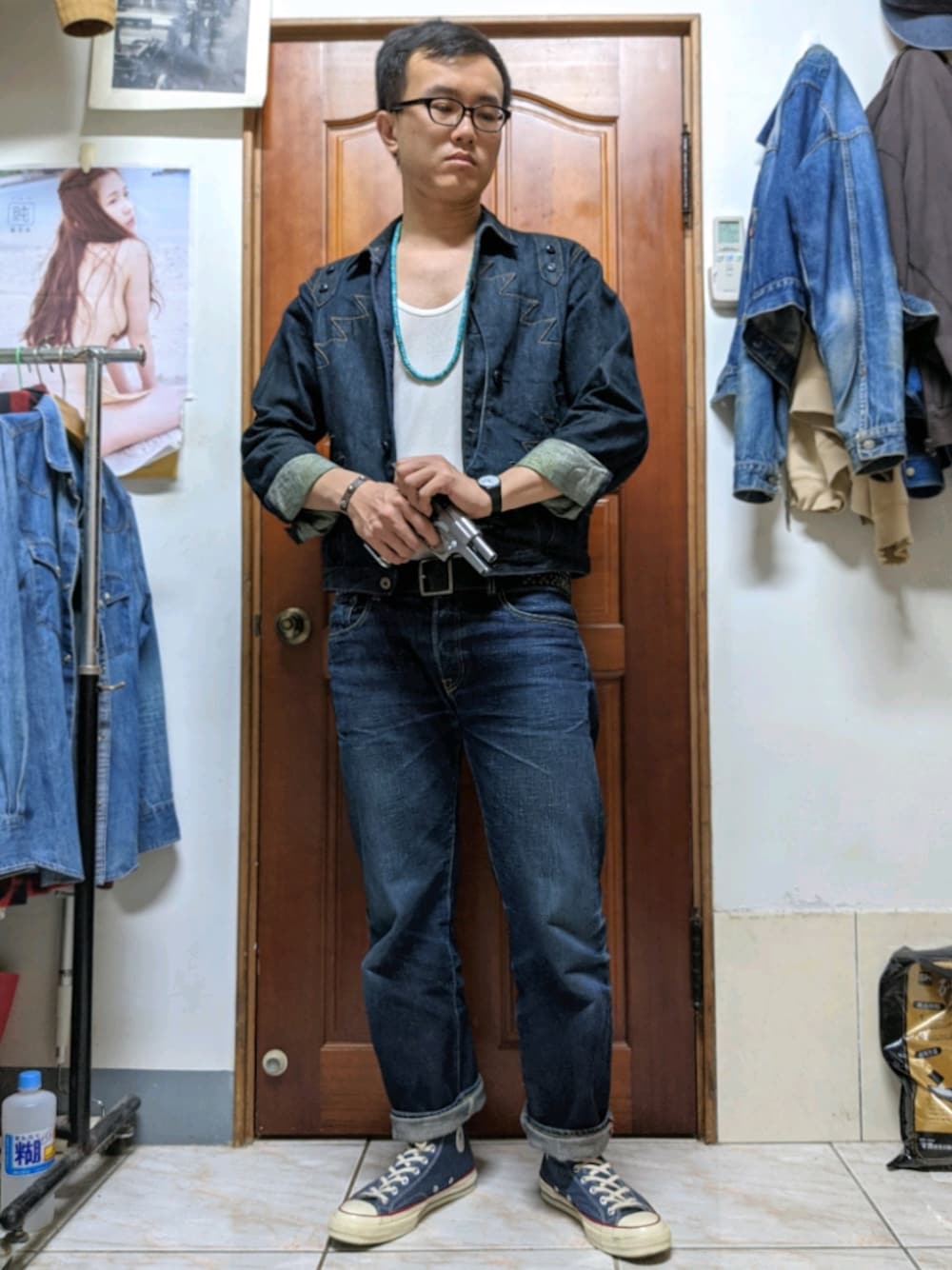 「converse、KAPITAL、denimondenim」｜「KAPITALのアイテム（デニムパンツ、ブルー系）」を使った、金旺さん（メンズ・179cm）の秋コーディネートの1枚目の写真