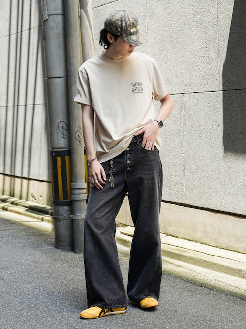 「Bleme(ブレム)のコンパクト クラシック ワンポイント ロゴ Tシャツ(Tシャツ/カットソー)」を使った、 風早ゆうたさん(メンズ・184cm)の春コーディネート