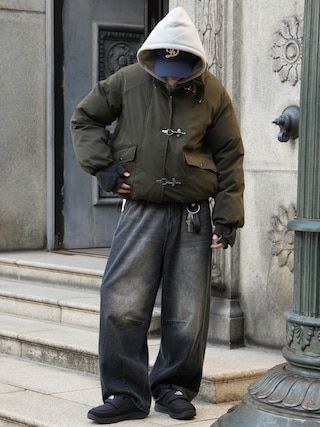 「Bleme（ブレム）のファイヤーマン ボリューム 中綿ブルゾン（700フィルパワー）（ダウンジャケット/コート）」を使った、  風早ゆうたさん（メンズ・184cm）の冬コーディネート