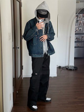 「United Athle（ユナイテッドアスレ）の【United Athle】heavy weight full zip hoodie /ヘビーウェイト フルジップパーカー YKK社製ダブルスライダージップ 5762（パーカー）」を使った、  風早ゆうたさん（メンズ・184cm）の冬コーディネート