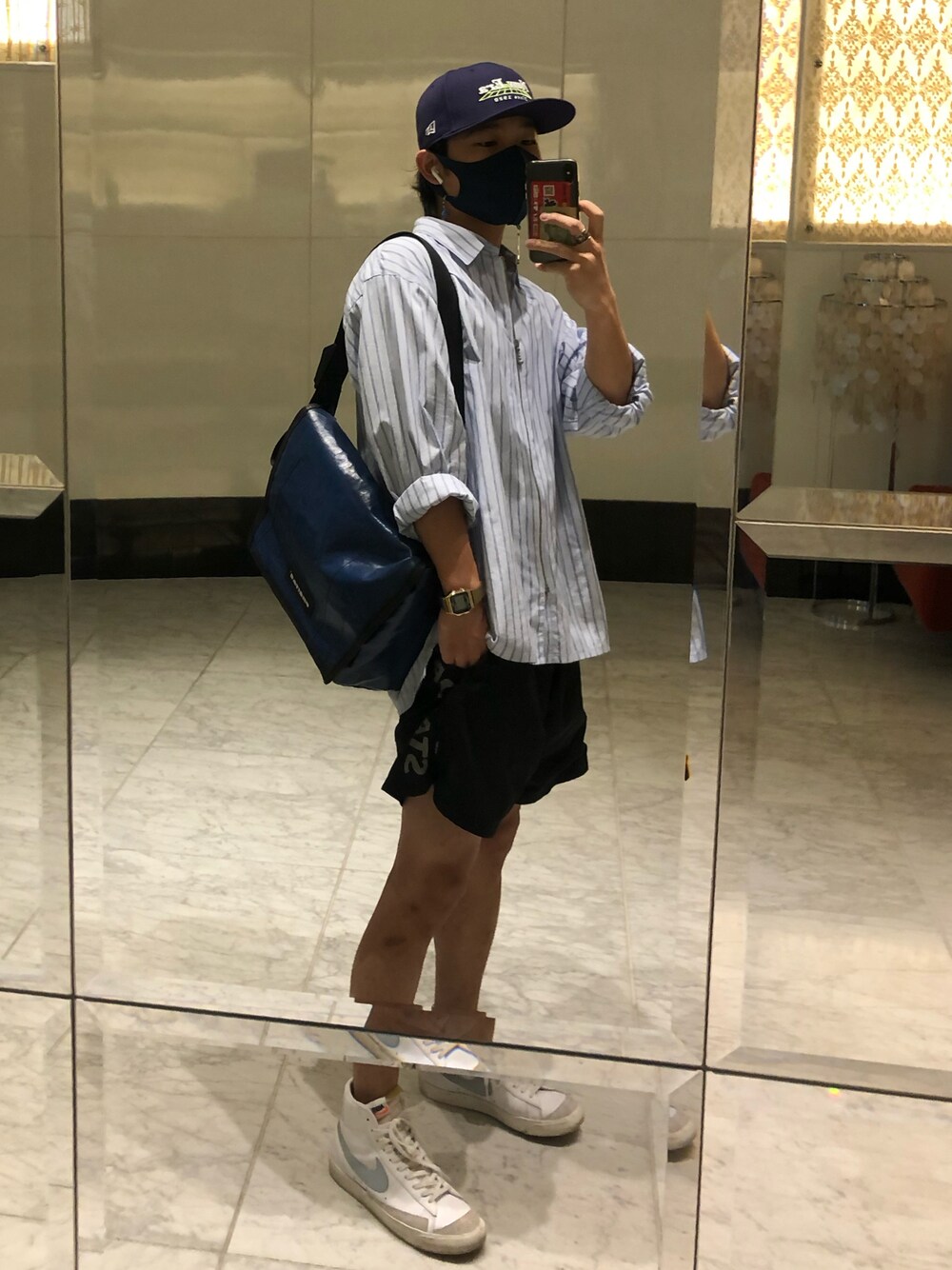 「NEW ERAのアイテム（キャップ、パープル系）」を使った、genさん（メンズ・168cm）の秋コーディネートの1枚目の写真