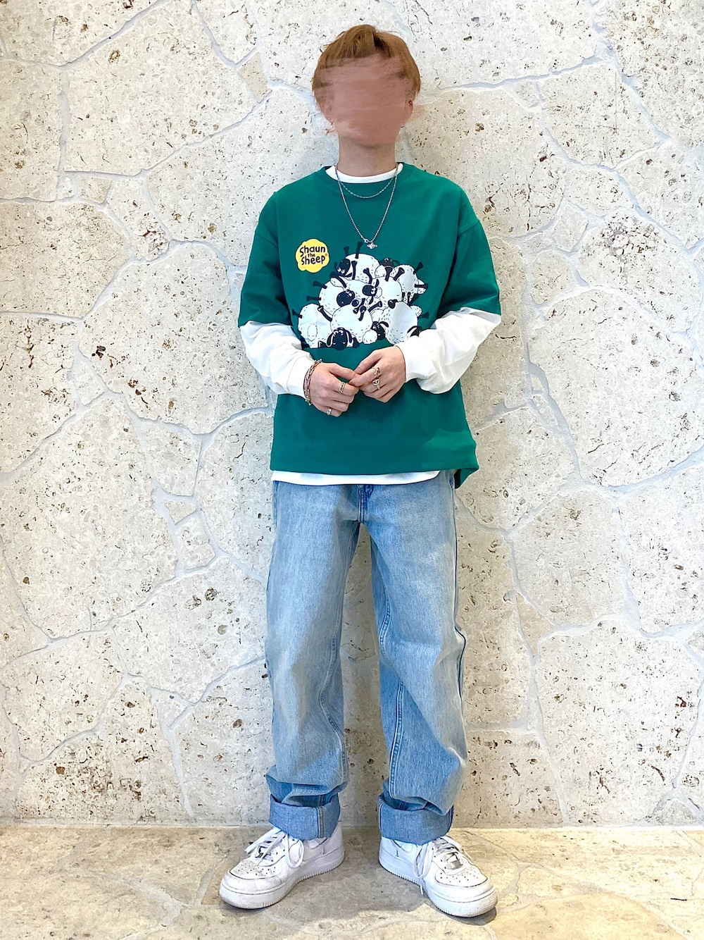 「春コーデ、今日のコーデ、低身長コーデ、スニーカー、ootd、グリーン」｜「NIKEのナイキ エア フォース 1 '07 メンズシューズ / Nike Air Force 1 '07 Men's Shoes CW2288-111 White（スニーカー、ホワイト系）」を使った、naokiさん（メンズ・161cm）の春コーディネートの1枚目の写真