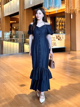 「eimy istoire（エイミーイストワール）のオフショルダーマーメイドワンピース（ワンピース）」を使った、Harukaさん（レディース・158cm）の夏コーディネート
