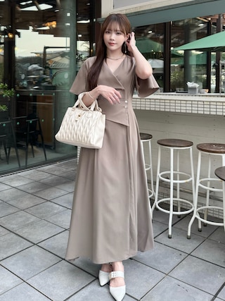 「Elishe(エリシェ)のアシメボタンフレアワンピース(シャツワンピース)」を使った、Harukaさん(レディース・158cm)の夏コーディネート