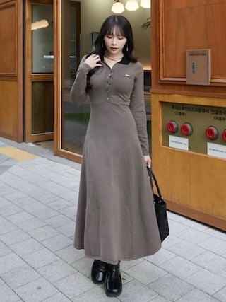 「Elishe（エリシェ）の襟付きニットフレアワンピース（ワンピース）」を使った、Harukaさん（レディース・158cm）の秋コーディネート