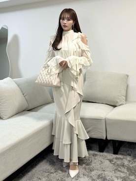 「Elishe（エリシェ）のシアーラッフルブラウス（シャツ/ブラウス、ホワイト系）」を使った、Harukaさん（レディース・158cm）の春コーディネート