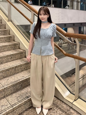 「Elishe（エリシェ）のタイ付きギャザーブラウス（シャツ/ブラウス、ブルー系）」を使った、Harukaさん（レディース・158cm）の春コーディネート