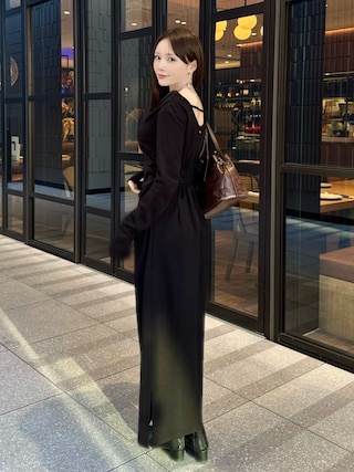 「CHARLES & KEITH(チャールズ & キース)のNoane ノアン イーロンゲイティドハンドルショルダーバッグ(ショルダーバッグ)」を使った、Harukaさん(レディース・158cm)の秋コーディネート