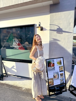 「TODAYFUL(トゥデイフル)のTODAYFUL Check Jacquard Dress(ワンピース)」を使った、スザンヌさん(レディース・165cm)の夏コーディネート
