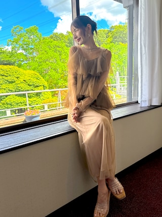 「Ameri（アメリ）のCLEAR TUBE CORK SANDAL（サンダル）」を使った、スザンヌさん（レディース・165cm）の夏コーディネート