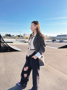 「TODAYFUL（トゥデイフル）のOver Shoulder Jacket（テーラードジャケット、グレー系）」を使った、スザンヌさん（レディース・165cm）の春コーディネート
