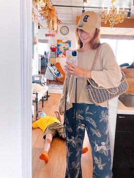 「息子コーデ」｜「アイテム（帽子）」を使った、スザンヌさん（レディース・165cm）の秋コーディネート