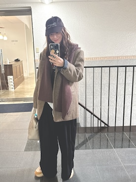 「アイテム（スウェットパンツ）」を使った、スザンヌさん（レディース・165cm）の秋コーディネート