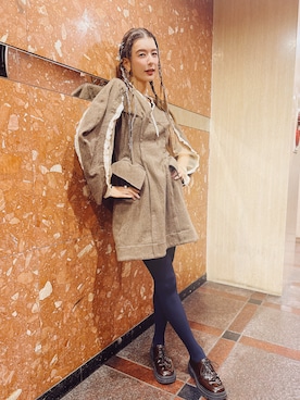 「アイテム（ローファー）」を使った、スザンヌさん（レディース・165cm・30代）の秋コーディネート