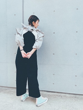 「CONVERSE ADDICT（コンバースアディクト）のアイテム（シューズ）」を使った、スザンヌさん（レディース・165cm）の春コーディネート