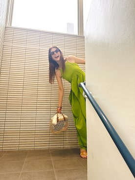 「miu miu（ミュウミュウ）のアイテム」を使った、スザンヌさん（レディース・165cm）の夏コーディネート