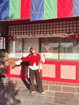 「アイテム（スニーカー）」を使った、スザンヌさん（レディース・165cm・30代）の秋コーディネート