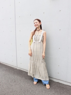 「TODAYFUL（トゥデイフル）のTODAYFUL Check Jacquard Dress（ワンピース、ベージュ系）」を使った、スザンヌさん（レディース・165cm）の夏コーディネート