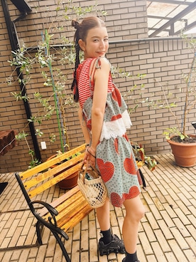 「miu miu（ミュウミュウ）のアイテム」を使った、スザンヌさん（レディース・165cm）の夏コーディネート