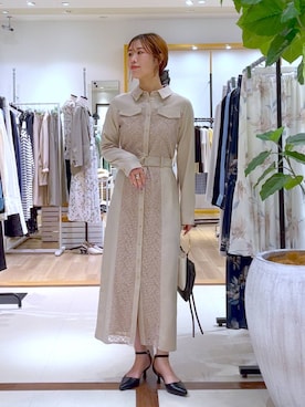 「Andemiu（アンデミュウ）のポインテットヒールパンプス646223（パンプス、ブラック系）」を使った、小西皐さん（レディース・160cm）の春コーディネート