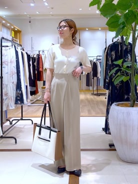 「Andemiu（アンデミュウ）のアイテム（バッグ）」を使った、小西皐さん（レディース・161cm）の春コーディネート