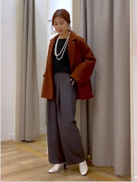 「撥水」｜「アイテム（スラックス）」を使った、小西皐さん（レディース・162cm）の秋コーディネート