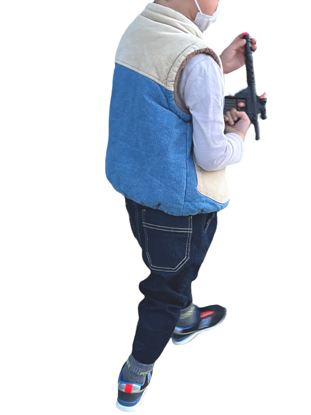 「春服みてみて、デニムパンツ、ブランシェス、ブランシェス(BRANSHES)、Branshes、男の子コーデ、4歳、4歳男の子、スニーカーコーデ、おとこのこ、デニムコーデ、靴下イン」｜「BRANSHESの【ガーデナーテーパード】デニムパンツ（デニムパンツ、ブルー系）」を使った、rkさん（キッズ・80cm）の春コーディネートの1枚目の写真