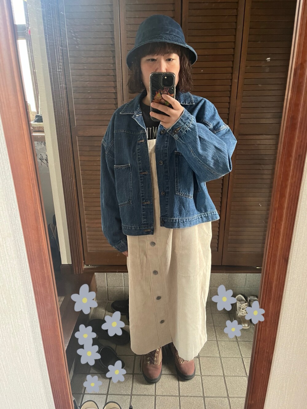 「古着MIX、春カラー、低身長女子、ウェーブ、Gジャン」｜「niko and...のチェックスリーブフリルプルオーバー（Tシャツ/カットソー、グレー系）」を使った、MAGOさん（レディース・156cm）の春コーディネートの1枚目の写真
