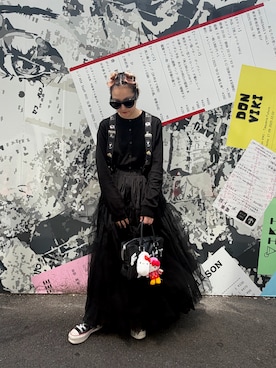 「LOEWE（ロエベ）のアイテム」を使った、miccco.さん（レディース・157cm）の秋コーディネート
