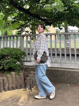 「ITS'DEMO（イッツデモ）の【セットアップ可／手洗い可】シアーチェックシャツ（シャツ/ブラウス、グレー系）」を使った、R！さん（レディース・157cm）の春コーディネート