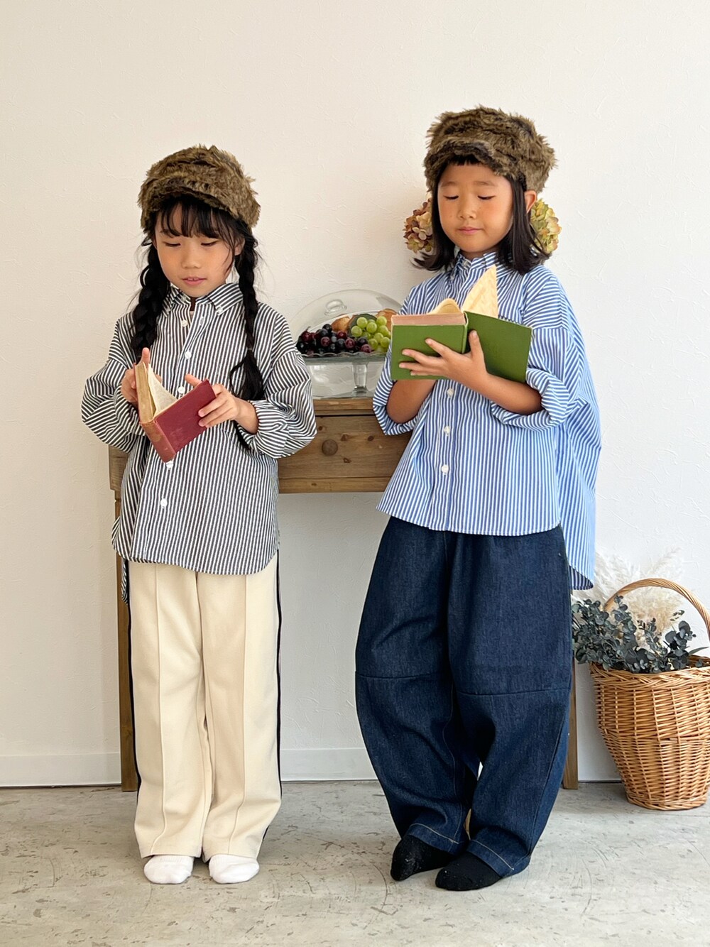 「秋服まるっと大公開、デニム、秋服準備はじめました、シャツスタイル、ファー小物、キャップ、秋コーデ、お出かけコーデ、休日スタイル、シンプルコーデ」｜「NHTのNHT/エヌエイチティー ファー帽子（キャスケット、ブラウン系）」を使った、KIYOKOHさん（キッズ・122cm）の秋コーディネートの1枚目の写真
