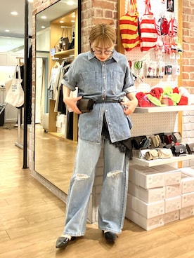 「LOWRYS FARM（ローリーズファーム）のワイドストレートデニムパンツ　607883（デニムパンツ、ブルー系）」を使った、mumiさん（レディース）の春コーディネート