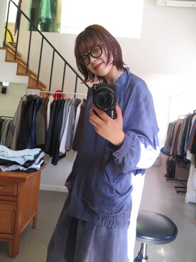 「usedのアイテム（シャツ/ブラウス、ブルー系）」を使った、ayaneさん（レディース・157cm）の秋コーディネート