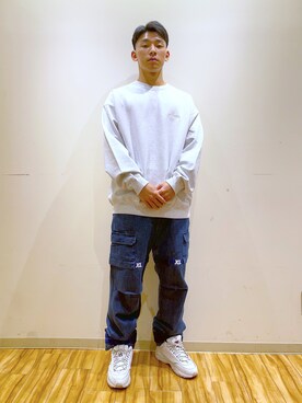「XLARGE（エクストララージ）のTWO TONE BACKSIDE OG CREWNECK SWEAT（スウェット、グレー系）」を使った、そういちろーさん（メンズ・175cm）の秋コーディネート